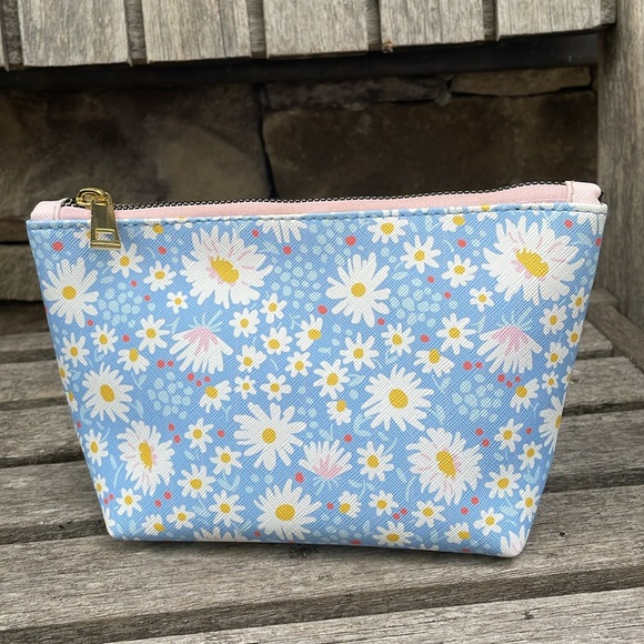 OCS Designs train case and cosmetic bag duo - Picture 11 of 16